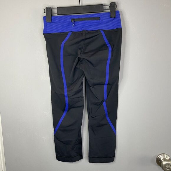 Lululemon Womens 4 Yoga Workout Black Leggings with Zipper Pocket - Picture 2 of 7